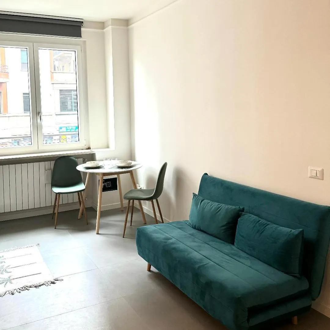 מילאנו Rainbow Studio Flat- Monolocale Luminoso איטליה