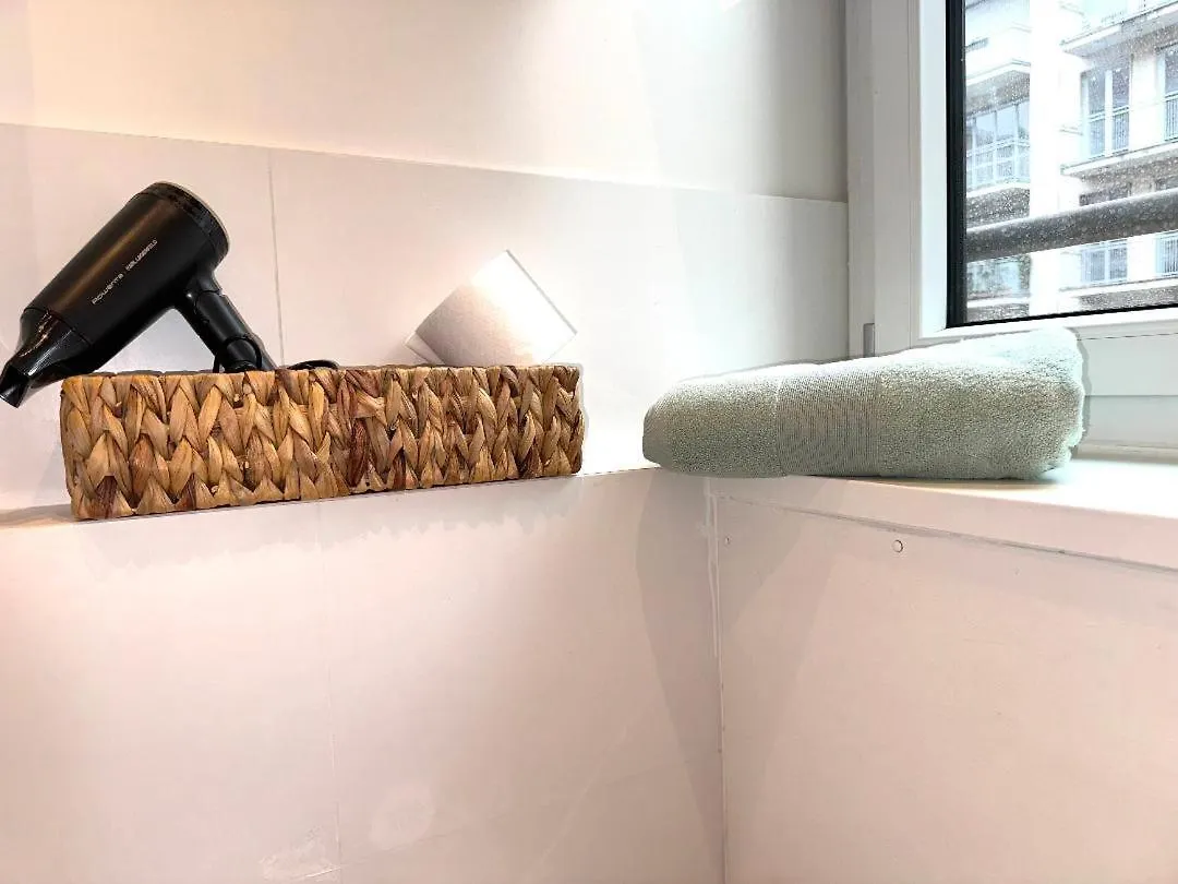 Rainbow Studio Flat- Monolocale Luminoso Milan Apartment